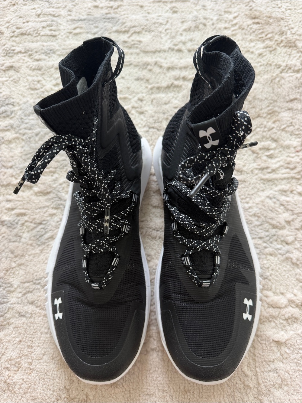 Under Armour Women’s Highlight Ace 2.0 Volleyball Shoes
